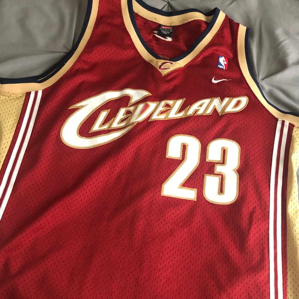 Lebron James Cavaliers Jersey Sz L